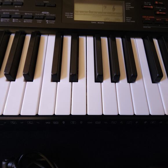 Casio Lk-160 Electric Piano Keyboard 61 key 400 Built-in Tones W/ Power Adapter - Picture 7 of 12